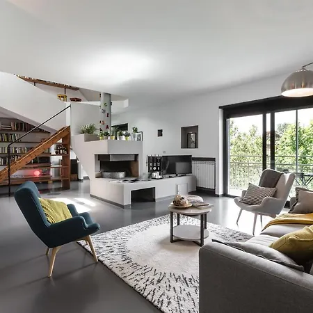 Bauhaus Apartment *